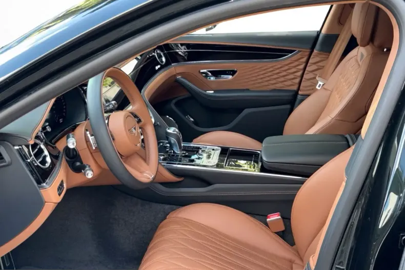 Bentley Flying Spur din 2026 cu 9.900 km - oferta BEN252643 - foto 9