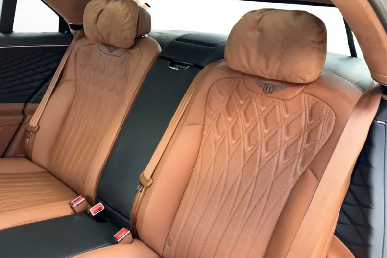 Bentley Flying Spur din 2026 cu 9.900 km - oferta BEN252643 - foto 11
