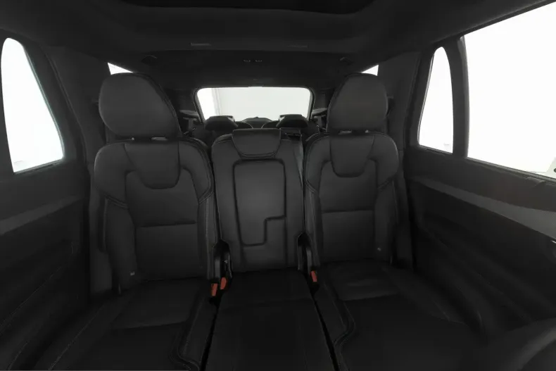 Volvo XC90 din 2024 cu 33.800 km - oferta VOL252661 - foto 5