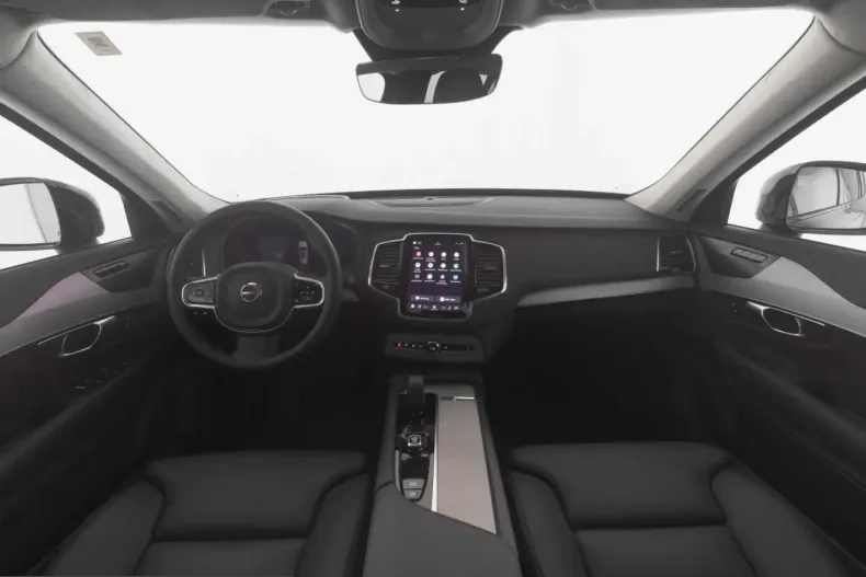 Volvo XC90 din 2024 cu 37.892 km - oferta VOL252665 - foto 3