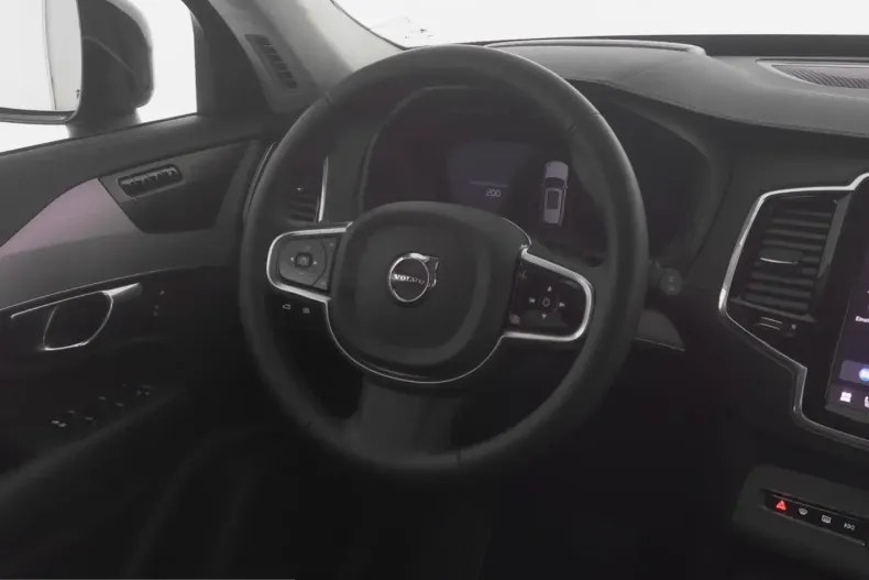 Volvo XC90 din 2024 cu 37.892 km - oferta VOL252665 - foto 4