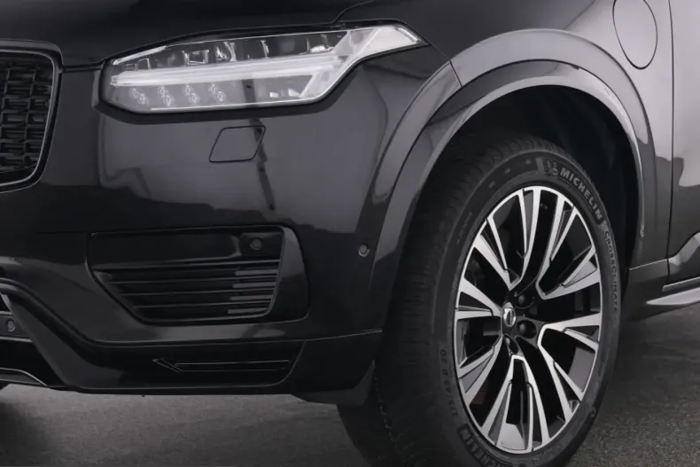 Volvo XC90 din 2024 cu 37.892 km - oferta VOL252665 - foto 8