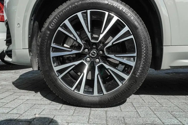 Volvo XC90 din 2024 cu 18.612 km - oferta VOL252667 - foto 6