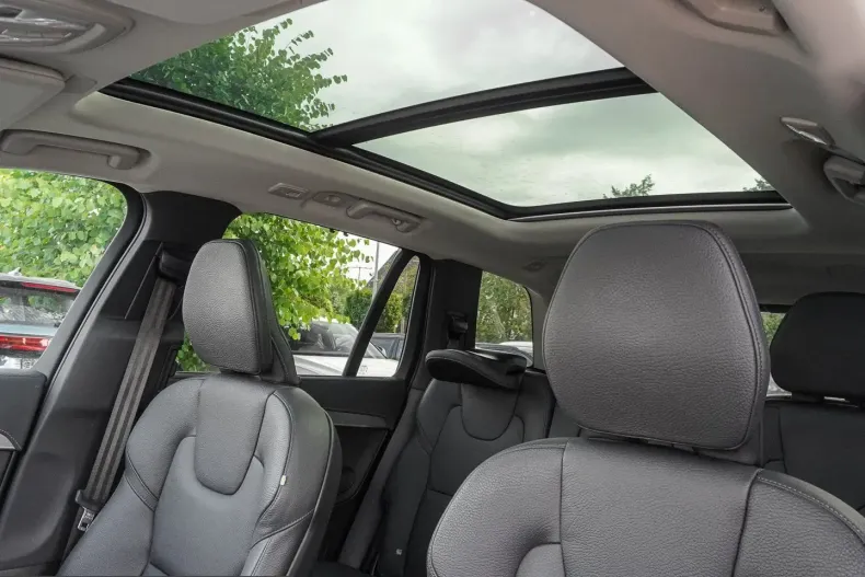 Volvo XC90 din 2024 cu 37.755 km - oferta VOL252670 - foto 7