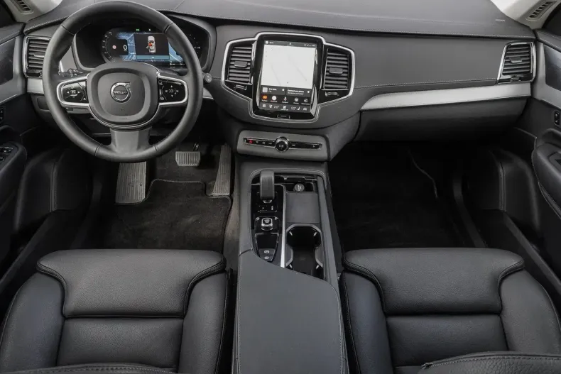 Volvo XC90 din 2024 cu 37.755 km - oferta VOL252670 - foto 10