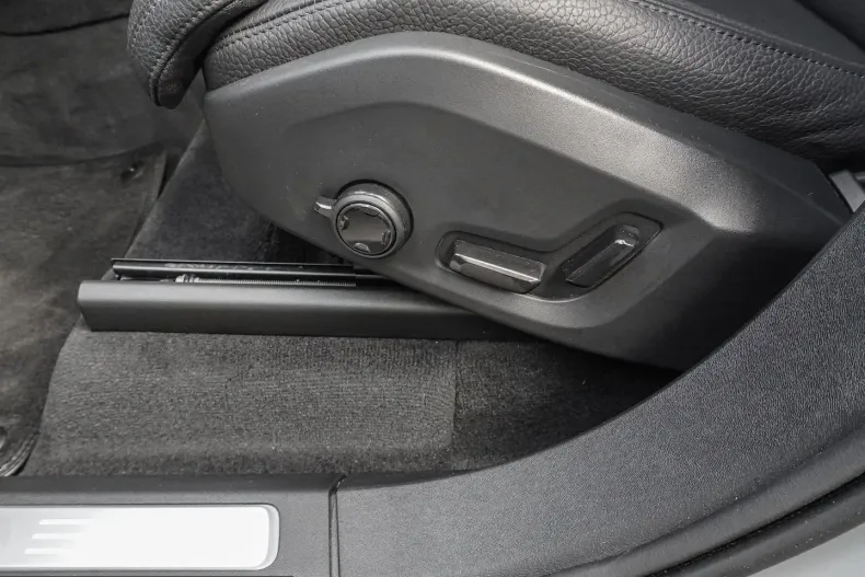 Volvo XC90 din 2024 cu 37.755 km - oferta VOL252670 - foto 16