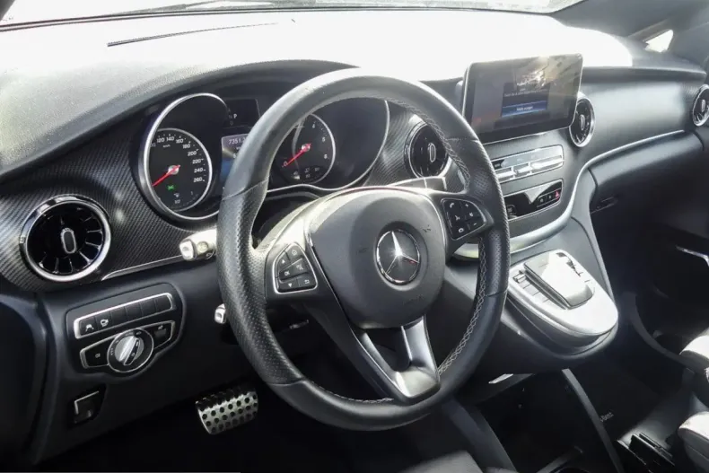 Mercedes-Benz V 300 (Clasa V) din 2023 cu 53.300 km - oferta MER252689 - foto 6