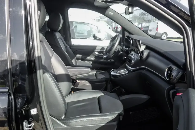 Mercedes-Benz V 300 (Clasa V) din 2023 cu 53.300 km - oferta MER252689 - foto 8