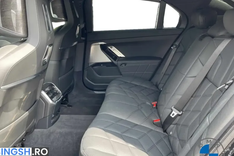 BMW 740 (Seria 7) din 2025 cu 17.023 km - oferta BMW252714 - foto 12