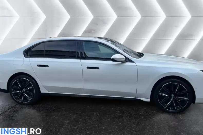 BMW 740 (Seria 7) din 2026 cu 6.900 km - oferta BMW252719 - foto 6