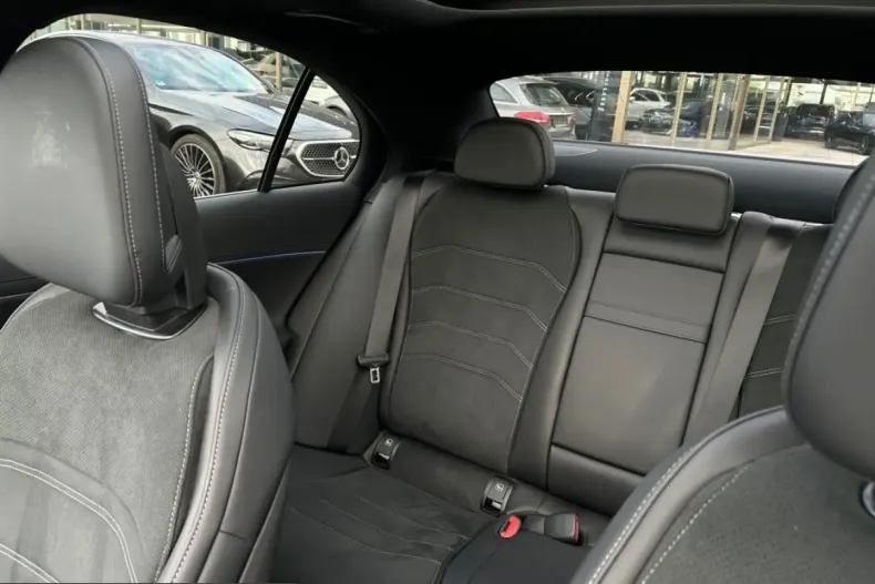 Mercedes-Benz E 450 (Clasa E) din 2025 cu 14.660 km - oferta MER252723 - foto 30