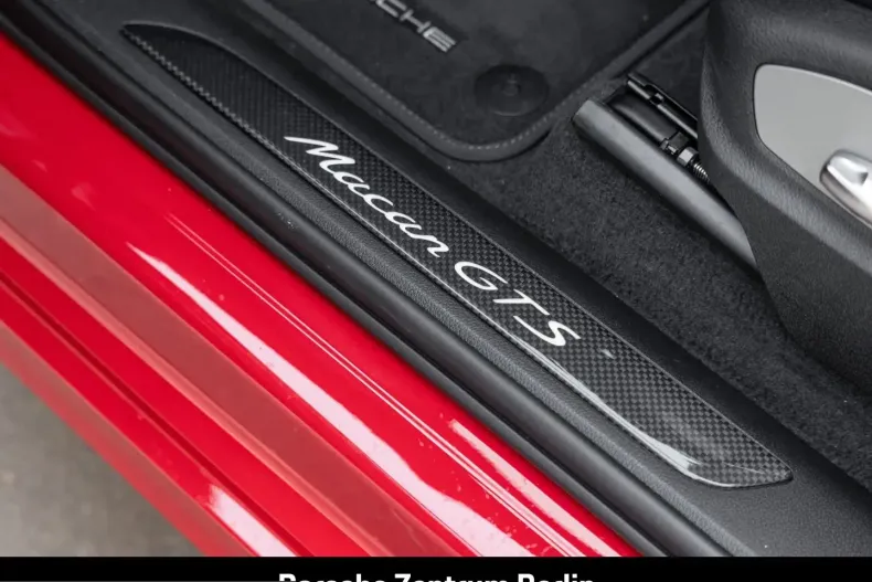 Porsche Macan din 2024 cu 18.842 km - oferta POR252734 - foto 19