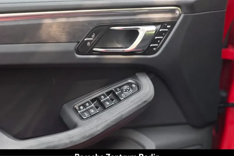 Porsche Macan din 2024 cu 18.842 km - oferta POR252734 - foto 20