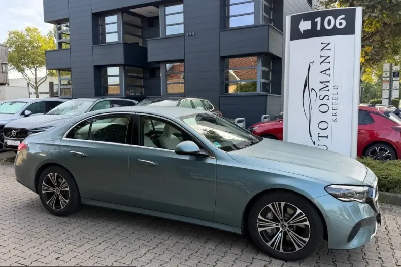 Mercedes-Benz E 220 (Clasa E) din 2025 cu 20.000 km - oferta MER252758 - foto 3
