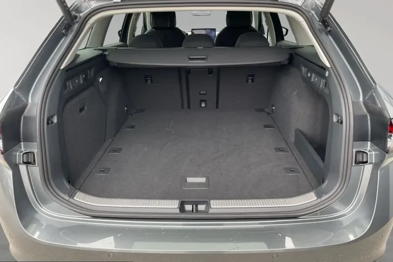 Skoda Superb din 2025 cu 12.186 km - oferta SKO252759 - foto 9