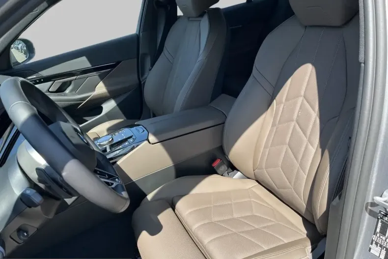 BMW 520 (Seria 5) din 2025 cu 14.952 km - oferta BMW252762 - foto 2