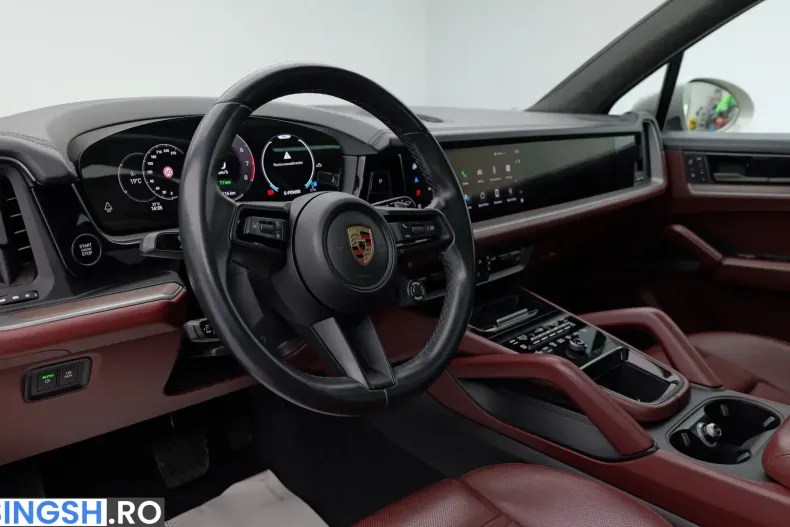 Porsche Cayenne din 2024 cu 77.652 km - oferta POR252765 - foto 8