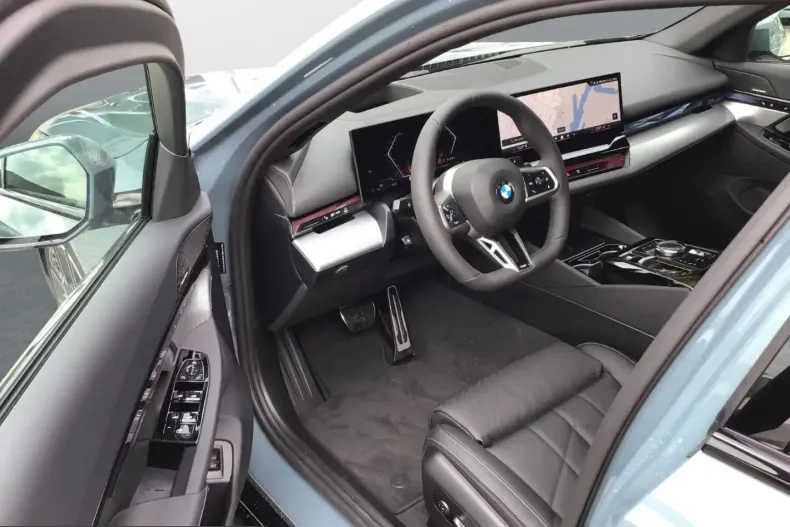 BMW 520 (Seria 5) din 2025 cu 17.900 km - oferta BMW252782 - foto 2