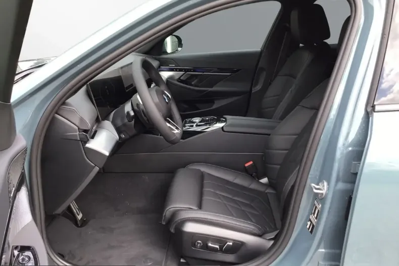 BMW 520 (Seria 5) din 2025 cu 17.900 km - oferta BMW252782 - foto 5