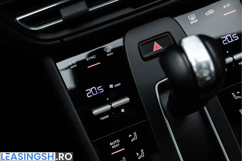 Porsche Macan din 2023 cu 90.135 km - oferta POR252794 - foto 44