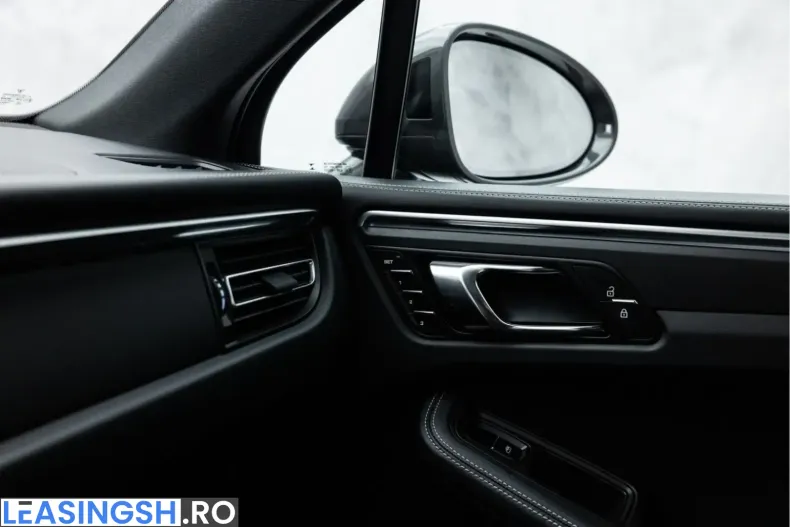 Porsche Macan din 2023 cu 90.135 km - oferta POR252794 - foto 48