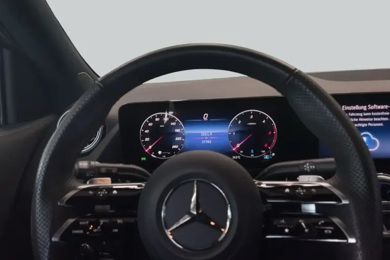 Mercedes-Benz GLA 200 (Clasa GLA) din 2025 cu 27.361 km - oferta MER252803 - foto 17