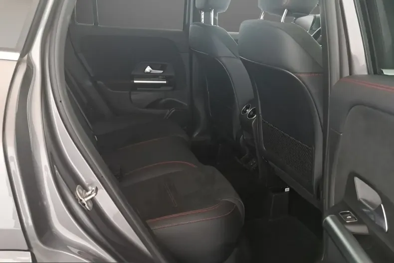 Mercedes-Benz GLA 250 (Clasa GLA) din 2025 cu 19.835 km - oferta MER252805 - foto 20