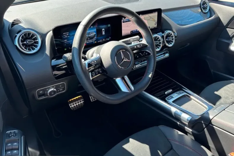 Mercedes-Benz GLA 200 (Clasa GLA) din 2025 cu 9.300 km - oferta MER252806 - foto 5