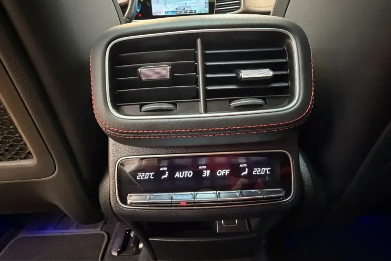 Mercedes-Benz GLE 63 AMG (Clasa GLE) din 2022 cu 42.241 km - oferta MER252810 - foto 18