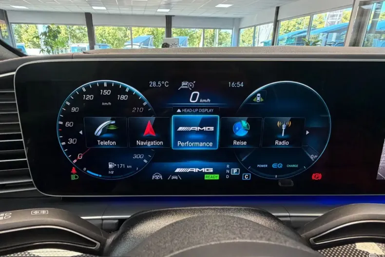 Mercedes-Benz GLE 63 AMG (Clasa GLE) din 2022 cu 42.241 km - oferta MER252810 - foto 35