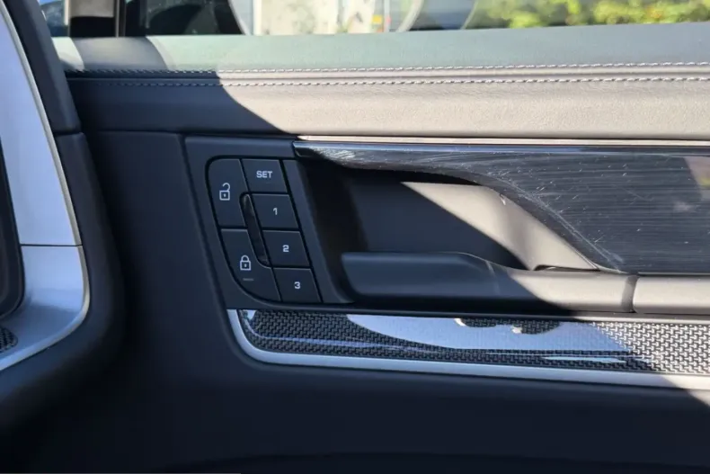 Porsche Cayenne din 2025 cu 28.900 km - oferta POR252815 - foto 39