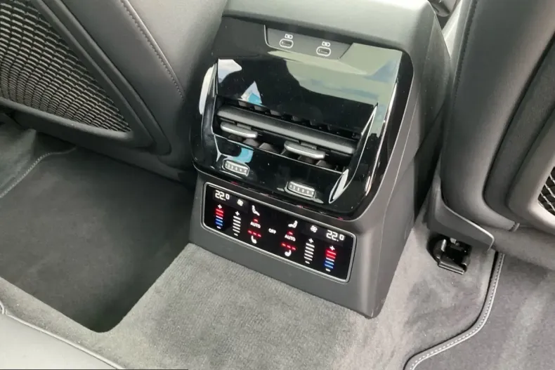 Audi A6 din 2025 cu 12.057 km - oferta AUD252816 - foto 23
