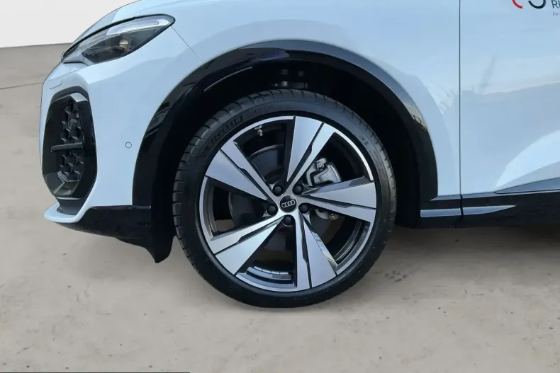 Audi Q5 din 2025 cu 13.674 km - oferta AUD252817 - foto 13