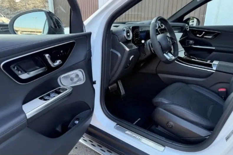 Mercedes-Benz GLC 63 AMG (Clasa GLC) din 2024 cu 13.200 km - oferta MER252822 - foto 10