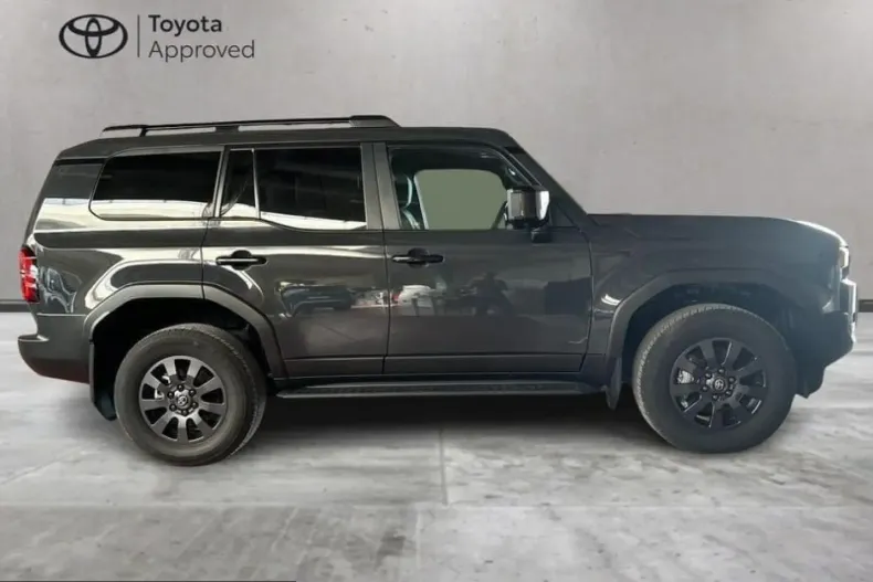 Toyota Land Cruiser din 2024 cu 10.195 km - oferta TOY252846 - foto 4