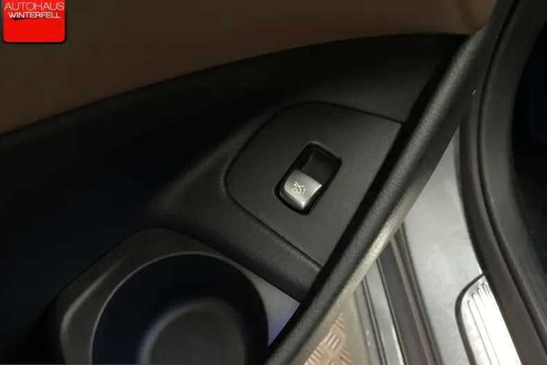 Mercedes-Benz E 400 (Clasa E) din 2021 cu 69.987 km - oferta MER252848 - foto 30