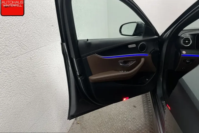 Mercedes-Benz E 400 (Clasa E) din 2021 cu 69.987 km - oferta MER252848 - foto 33