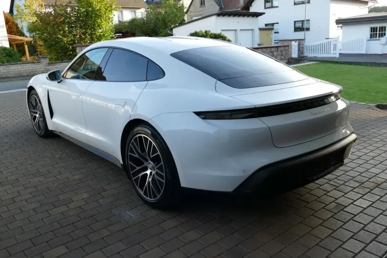 Porsche Taycan din 2021 cu 53.200 km - oferta POR252854 - foto 6