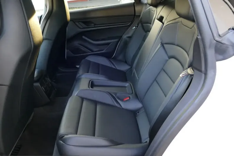 Porsche Taycan din 2021 cu 53.200 km - oferta POR252854 - foto 21