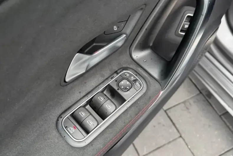 Mercedes-Benz CLA 35 AMG (Clasa CLA) din 2023 cu 45.000 km - oferta MER252864 - foto 28