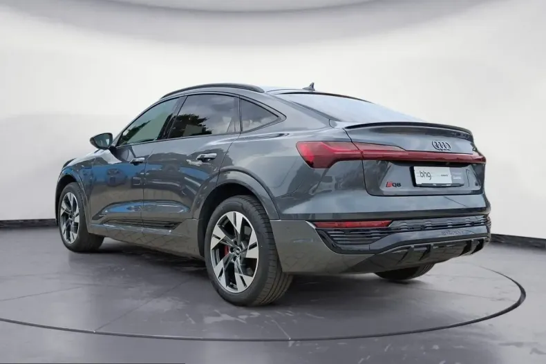 Audi Q8 din 2023 cu 73.671 km - oferta AUD252881 - foto 3