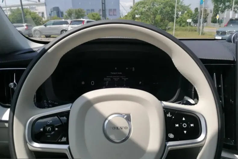 Volvo XC60 din 2025 cu 25.000 km - oferta VOL252887 - foto 11