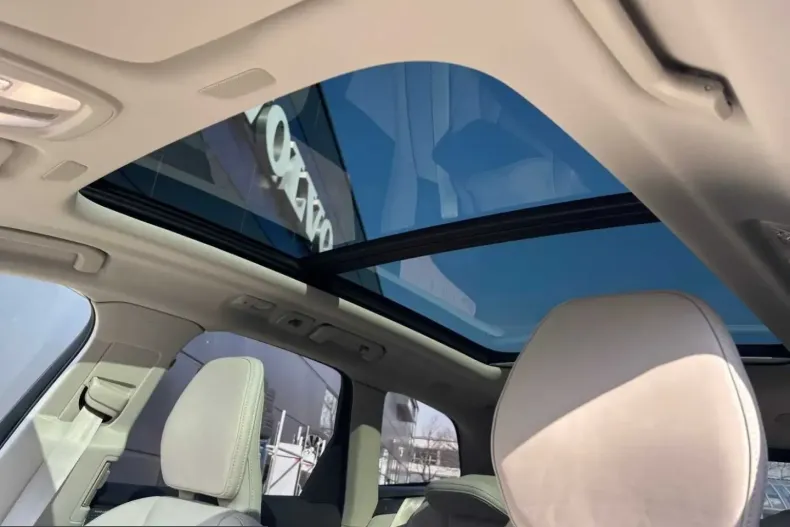 Volvo XC60 din 2025 cu 25.140 km - oferta VOL252893 - foto 3