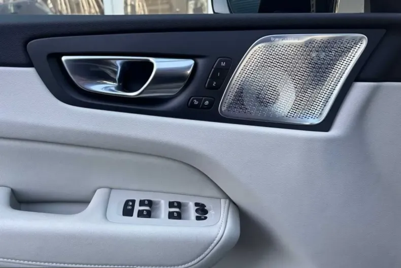 Volvo XC60 din 2025 cu 25.140 km - oferta VOL252893 - foto 14