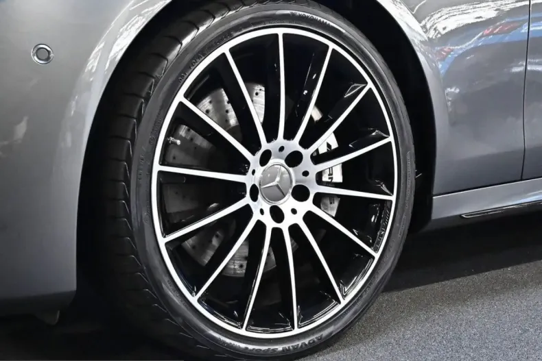 Mercedes-Benz E 53 AMG (Clasa E) din 2023 cu 25.009 km - oferta MER252896 - foto 5