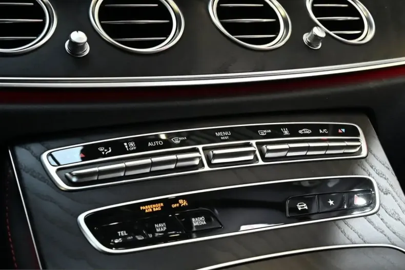 Mercedes-Benz E 53 AMG (Clasa E) din 2023 cu 25.009 km - oferta MER252896 - foto 10