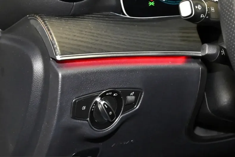 Mercedes-Benz E 53 AMG (Clasa E) din 2023 cu 25.009 km - oferta MER252896 - foto 17