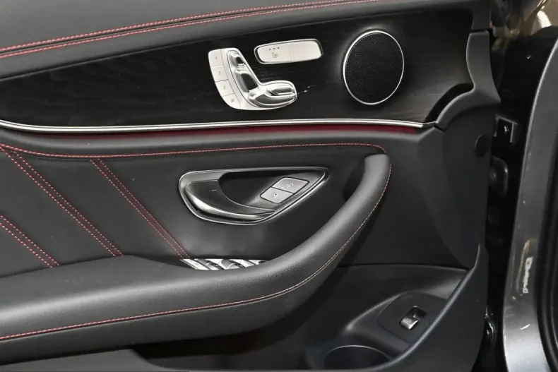 Mercedes-Benz E 53 AMG (Clasa E) din 2023 cu 25.009 km - oferta MER252896 - foto 18