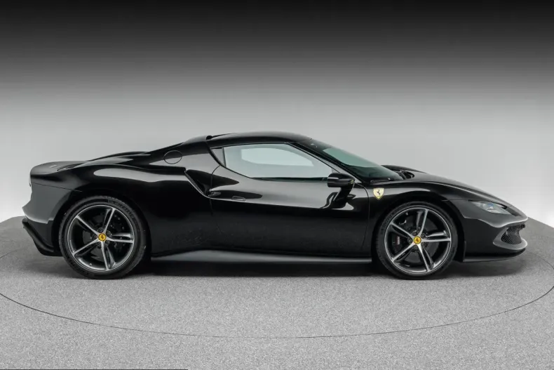 Ferrari 296 GTB din 2023 cu 15.500 km - oferta FER252898 - foto 8