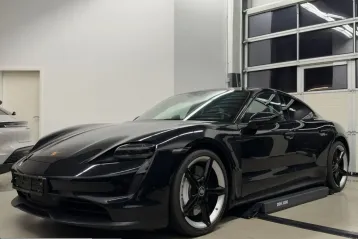 Porsche Taycan din 2023 - oferta POR252900
